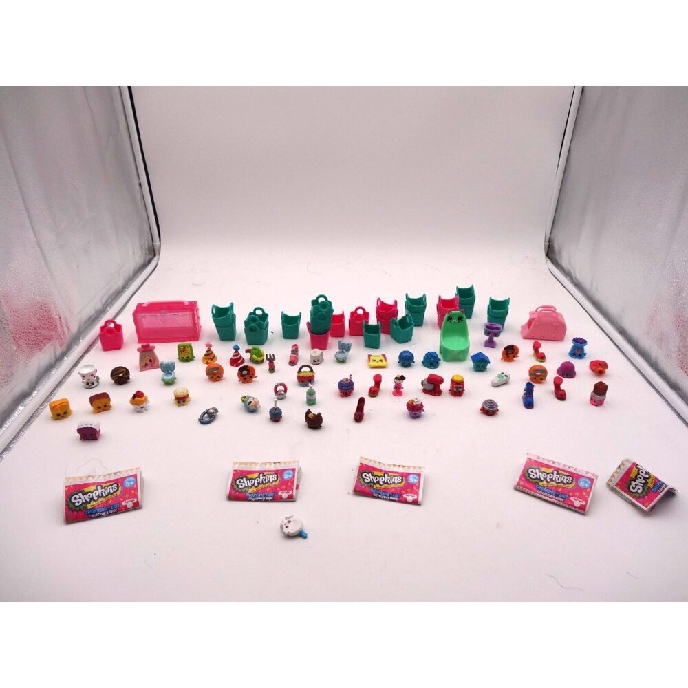 Shopkins 51 Figures and Shopinks Bags